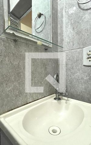 Casa à venda com 309m², 4 quartos e 2 vagas Casa à venda com 309m², 4 quartos e 2 vagasBanheiro Social