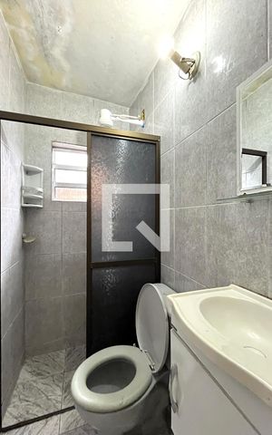 Casa à venda com 309m², 4 quartos e 2 vagas Casa à venda com 309m², 4 quartos e 2 vagasBanheiro Social