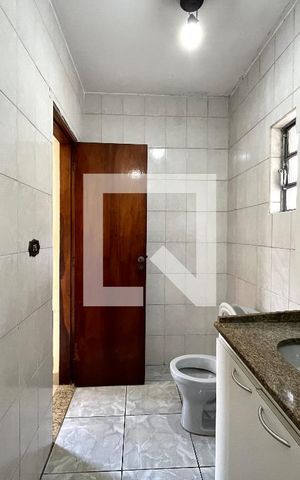 Casa à venda com 309m², 4 quartos e 2 vagas Casa à venda com 309m², 4 quartos e 2 vagasBanheiro da Suíte