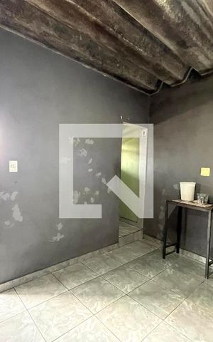 Casa à venda com 309m², 4 quartos e 2 vagas Casa à venda com 309m², 4 quartos e 2 vagasQuarto de Serviço