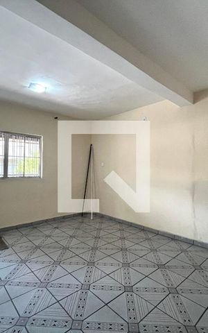 Casa à venda com 309m², 4 quartos e 2 vagas Casa à venda com 309m², 4 quartos e 2 vagasSala