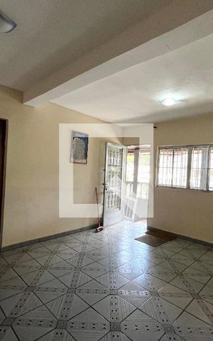 Casa à venda com 309m², 4 quartos e 2 vagas Casa à venda com 309m², 4 quartos e 2 vagasSala