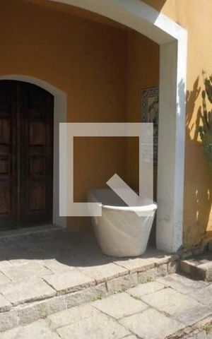 Casa à venda com 580m², 6 quartos e 2 vagas