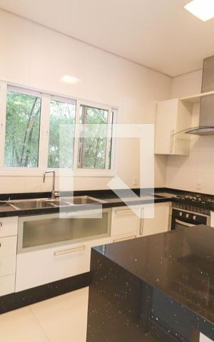 Casa de condomínio à venda com 1029m², 3 quartos e 4 vagas Casa de condomínio à venda com 1029m², 3 quartos e 4 vagasCozinha