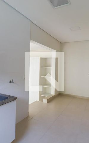 Casa de condomínio à venda com 1029m², 3 quartos e 4 vagas Casa de condomínio à venda com 1029m², 3 quartos e 4 vagasÁrea de Serviço