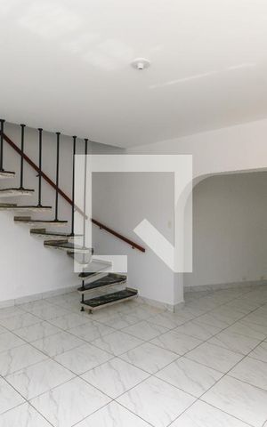 Casa para alugar com 300m², 3 quartos e 1 vaga Casa para alugar com 300m², 3 quartos e 1 vagaSala 1