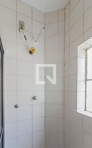 Casa à venda com 208m², 4 quartos e 2 vagas Casa à venda com 208m², 4 quartos e 2 vagasBanheiro