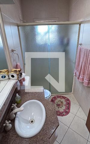 Casa à venda com 370m², 5 quartos e 3 vagasBanheiro Social 1
