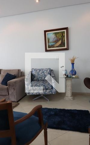 Casa para alugar com 260m², 3 quartos e 6 vagasSala