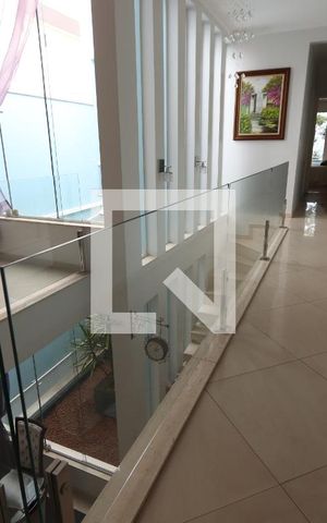 Casa para alugar com 260m², 3 quartos e 6 vagasHall
