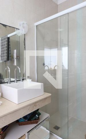 Casa para alugar com 260m², 3 quartos e 6 vagasBanheiro da Suíte Master