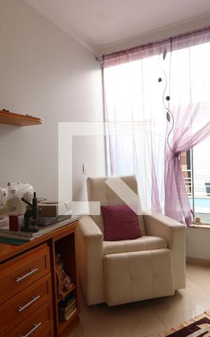 Casa para alugar com 260m², 3 quartos e 6 vagasEscritório