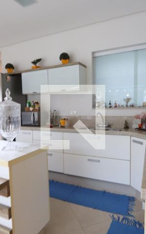 Casa para alugar com 260m², 3 quartos e 6 vagasCozinha