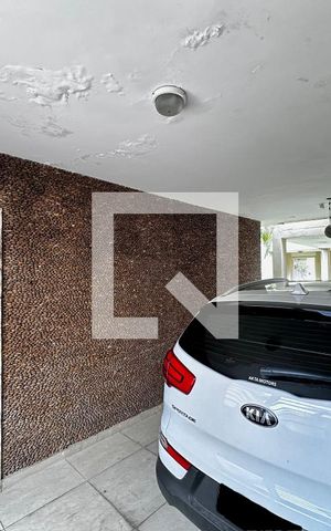 Casa à venda com 240m², 3 quartos e 4 vagas Casa à venda com 240m², 3 quartos e 4 vagasGaragem