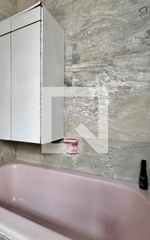 Casa à venda com 240m², 3 quartos e 4 vagas Casa à venda com 240m², 3 quartos e 4 vagasBanheiro