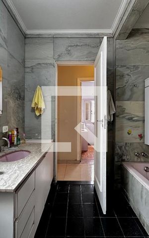 Casa à venda com 240m², 3 quartos e 4 vagas Casa à venda com 240m², 3 quartos e 4 vagasBanheiro