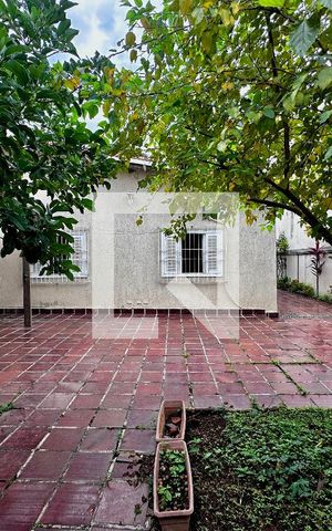 Casa à venda com 240m², 3 quartos e 4 vagas Casa à venda com 240m², 3 quartos e 4 vagasQuintal