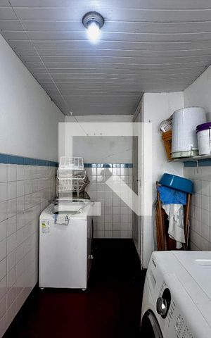 Casa à venda com 240m², 3 quartos e 4 vagas Casa à venda com 240m², 3 quartos e 4 vagasÁrea de Serviço