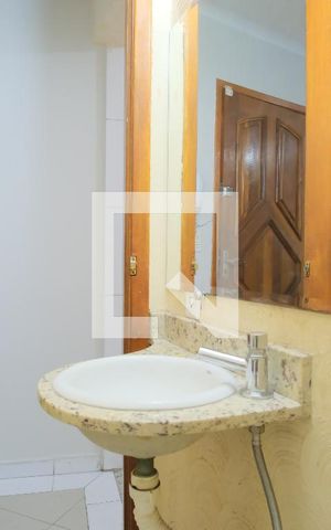 Casa à venda com 120m², 2 quartos e 2 vagasLavabo