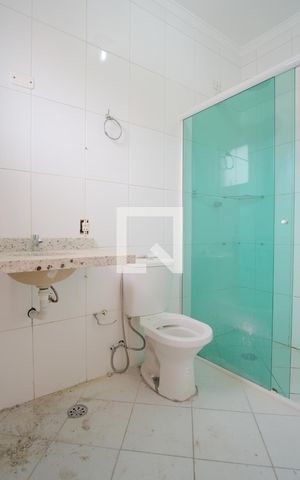 Casa à venda com 120m², 2 quartos e 2 vagasBanheiro da Suíte 1