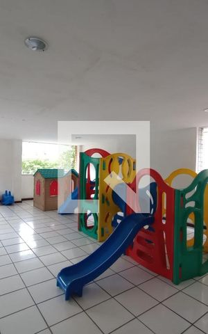 Apartamento à venda com 140m², 4 quartos e 2 vagas Apartamento à venda com 140m², 4 quartos e 2 vagasPlayground