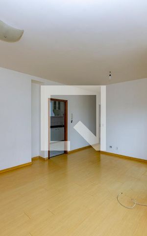 Apartamento para alugar com 100m², 3 quartos e 2 vagas Apartamento para alugar com 100m², 3 quartos e 2 vagasSala