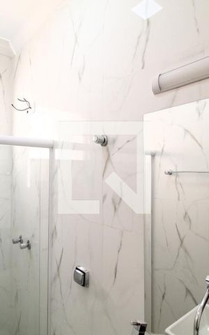 Casa para alugar com 70m², 3 quartos e 2 vagasBanheiro Social