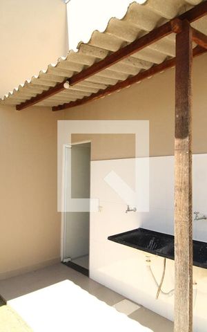 Casa para alugar com 70m², 3 quartos e 2 vagasÁrea de Serviço