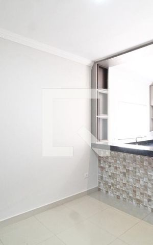 Casa para alugar com 70m², 3 quartos e 2 vagasSala