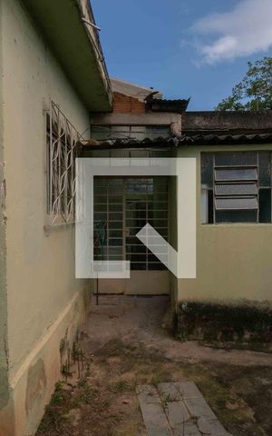 Casa à venda com 720m², 3 quartos e 5 vagas Casa à venda com 720m², 3 quartos e 5 vagasÁrea Externa