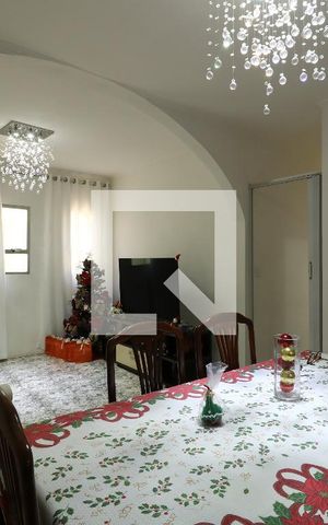 Casa à venda com 200m², 3 quartos e 3 vagasSala