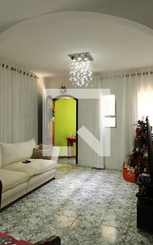 Casa à venda com 200m², 3 quartos e 3 vagasSala
