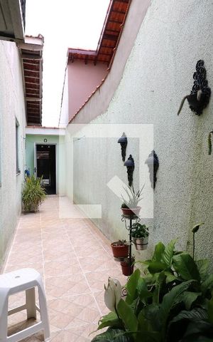Casa à venda com 200m², 3 quartos e 3 vagasCorredor Externo