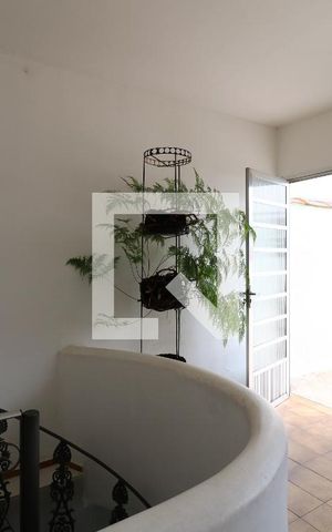 Casa à venda com 200m², 3 quartos e 3 vagasÁrea de Serviço