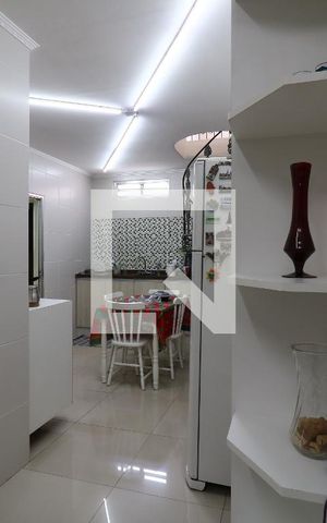 Casa à venda com 200m², 3 quartos e 3 vagasCozinha
