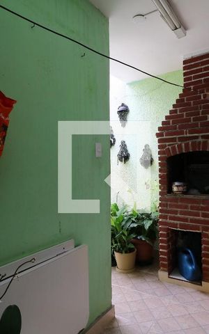 Casa à venda com 200m², 3 quartos e 3 vagasCorredor Externo