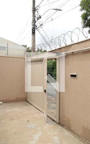 Casa para alugar com 60m², 2 quartos e 1 vagaGaragem