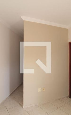 Casa para alugar com 60m², 2 quartos e 1 vagaSala