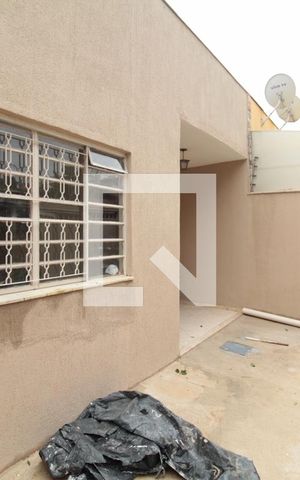 Casa para alugar com 60m², 2 quartos e 1 vagaGaragem