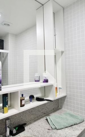 Studio para alugar com 30m², 1 quarto e sem vaga Studio para alugar com 30m², 1 quarto e sem vagaBanheiro da Suíte