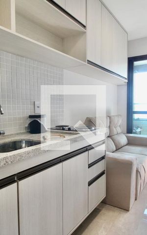 Studio para alugar com 30m², 1 quarto e sem vaga Studio para alugar com 30m², 1 quarto e sem vagaSala/Cozinha