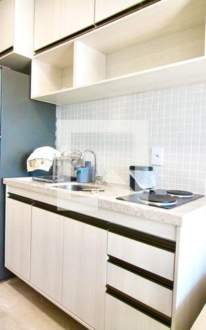 Studio para alugar com 30m², 1 quarto e sem vaga Studio para alugar com 30m², 1 quarto e sem vagaSala/Cozinha
