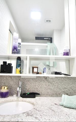 Studio para alugar com 30m², 1 quarto e sem vaga Studio para alugar com 30m², 1 quarto e sem vagaBanheiro da Suíte