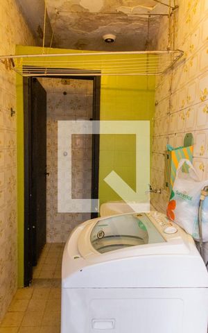 Casa à venda com 80m², 2 quartos e sem vaga Casa à venda com 80m², 2 quartos e sem vagaÁrea de Serviço