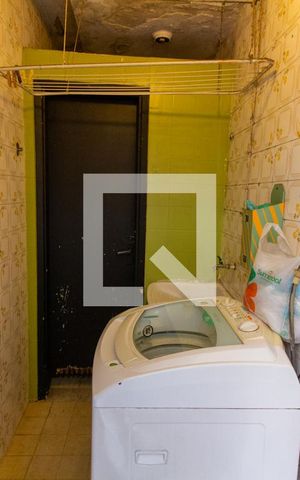 Casa à venda com 80m², 2 quartos e sem vaga Casa à venda com 80m², 2 quartos e sem vagaÁrea de Serviço