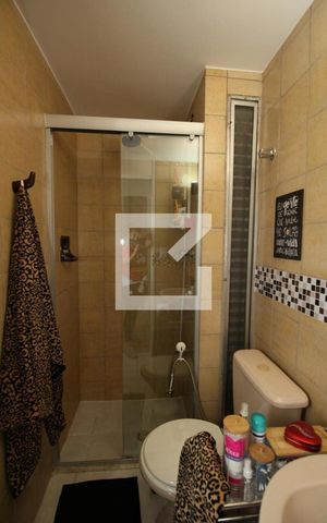 Apartamento à venda com 57m², 2 quartos e 1 vagaBanheiro 