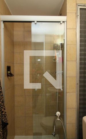 Apartamento à venda com 57m², 2 quartos e 1 vagaBanheiro 