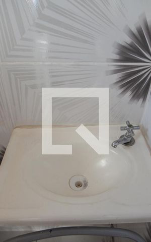 Casa à venda com 150m², 7 quartos e 2 vagas Casa à venda com 150m², 7 quartos e 2 vagasLavabo - Casa 1