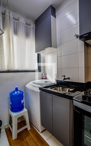 Apartamento à venda com 42m², 2 quartos e 1 vagaCozinha e Área de Serviço