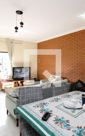 Casa à venda com 200m², 2 quartos e 5 vagasSala